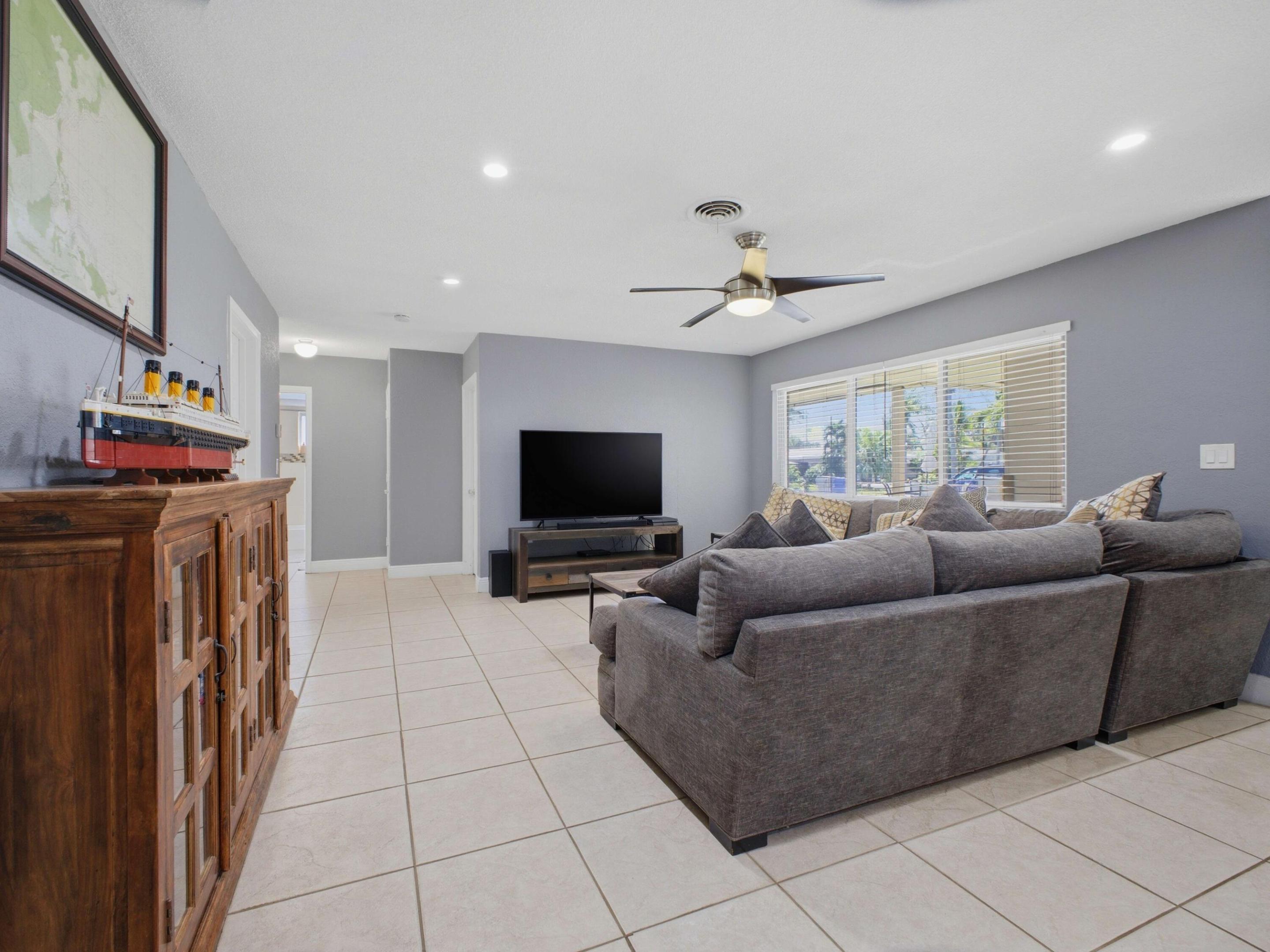 GARDEN ISLES SEC 2 - Residential Income