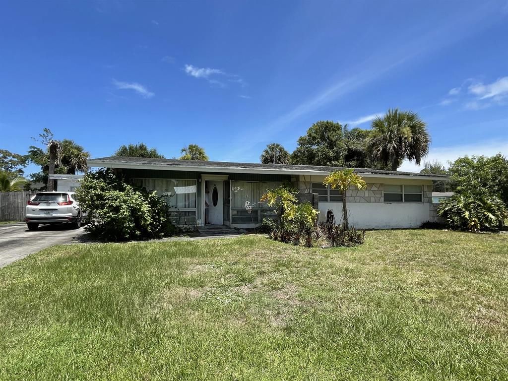 Photo of 2810 Placid Avenue Ave, Fort Pierce, FL 34982 (MLS # R10824829)