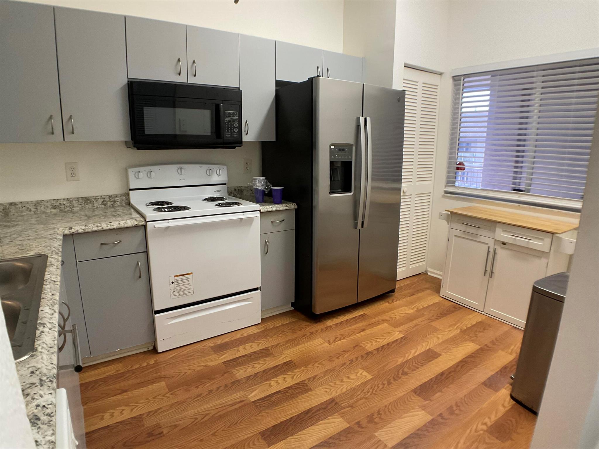 5016 Rose Hill Drive 2-303