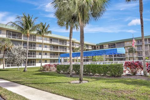 Tiny photo for 806 SE 7th Street #403, Deerfield Beach, FL 33441 (MLS # R11147894)