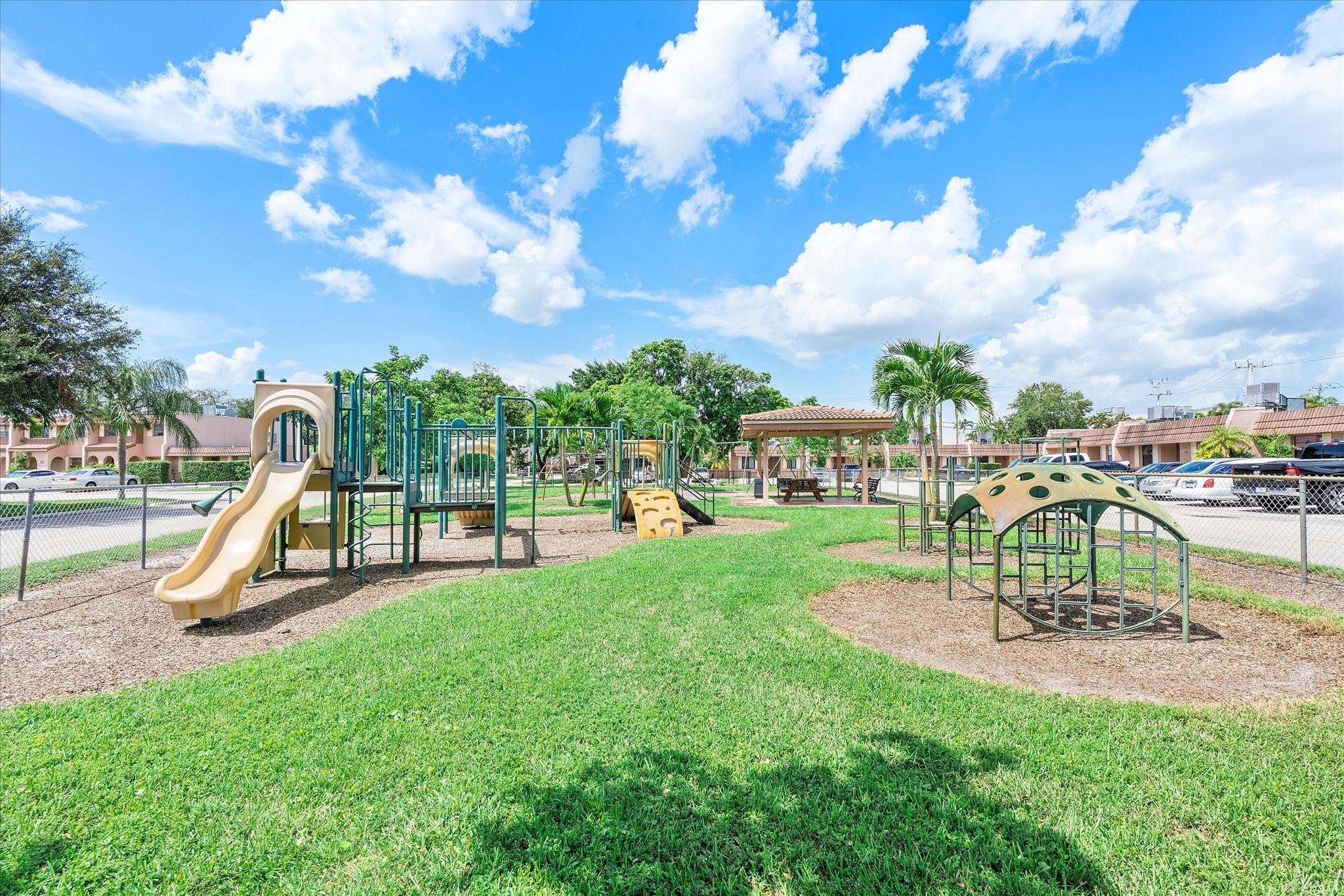 VALENCIA VILLAGE CONDO PH - Residential
