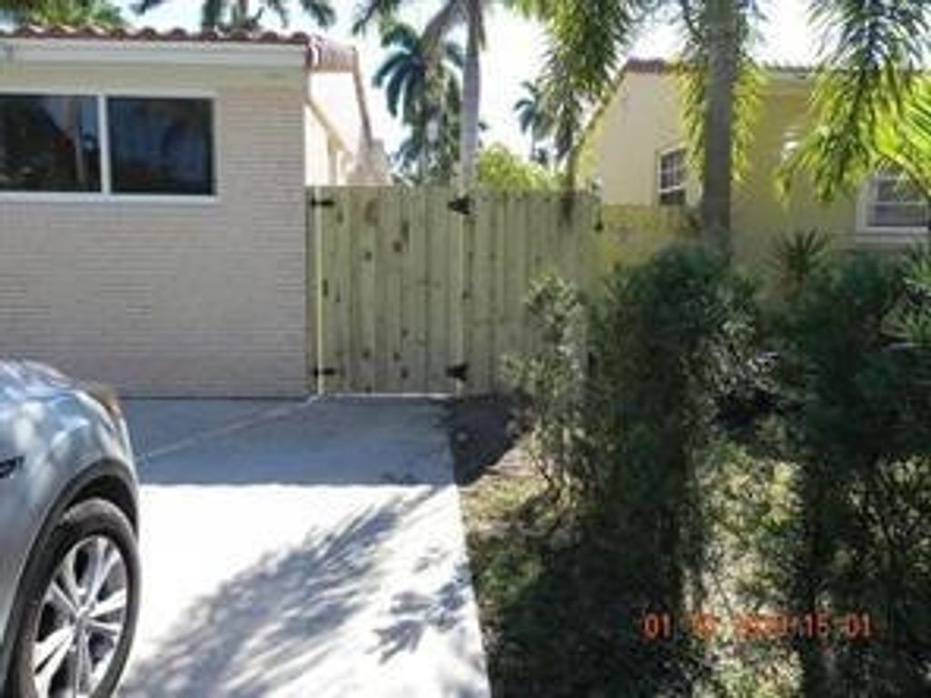 Photo of 1418 Wiley Street, Hollywood, FL 33020 (MLS # F10552316)