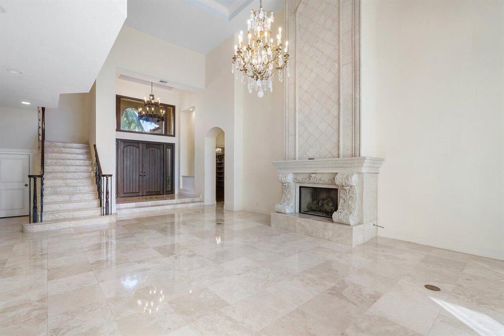 LAKE SHORES LANTANA - Residential