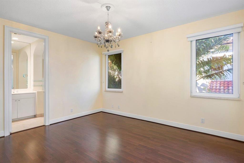 LAKE SHORES LANTANA - Residential