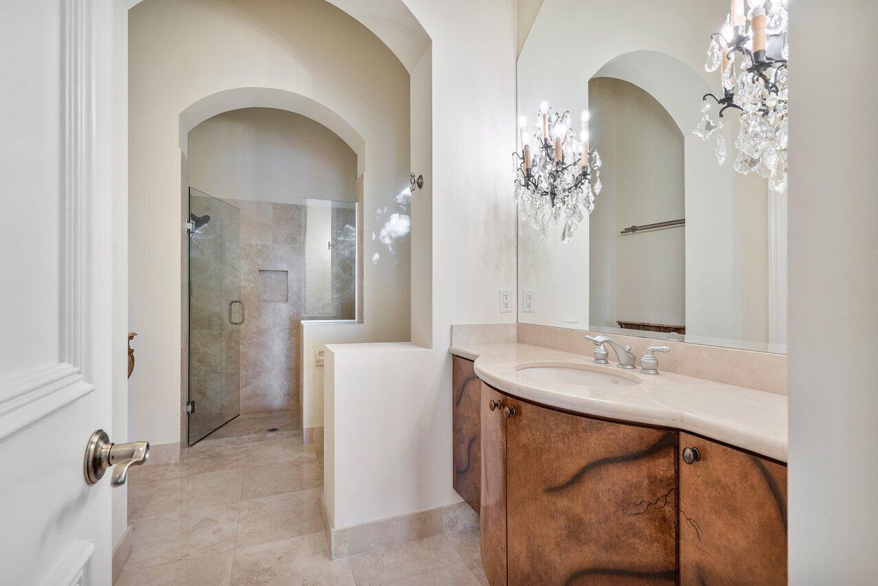 LAKE SHORES LANTANA - Residential