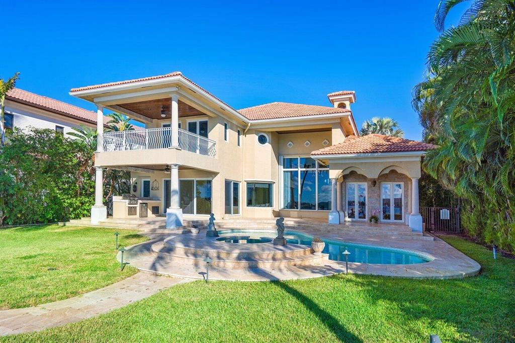 LAKE SHORES LANTANA - Residential