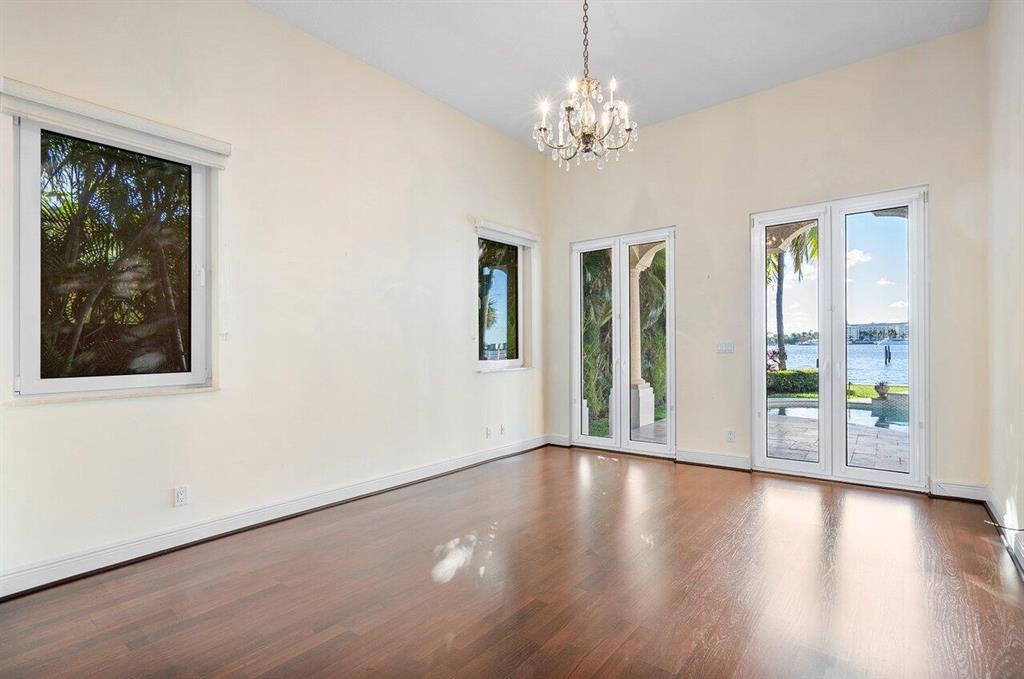 LAKE SHORES LANTANA - Residential