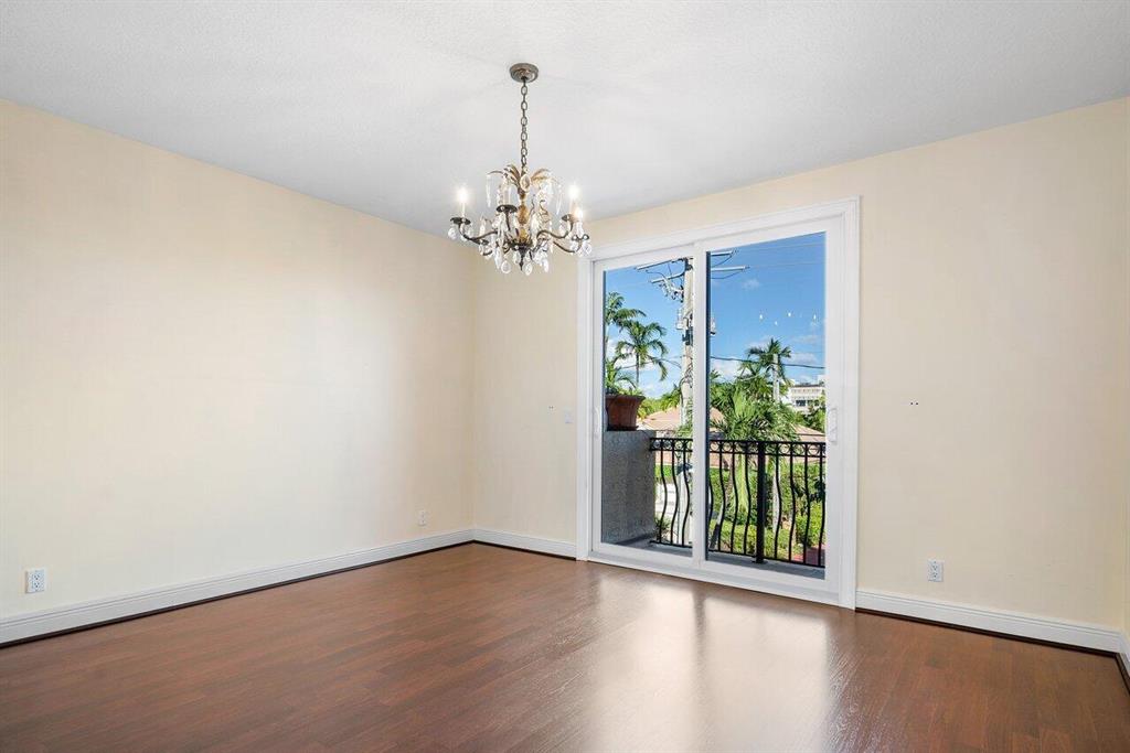 LAKE SHORES LANTANA - Residential