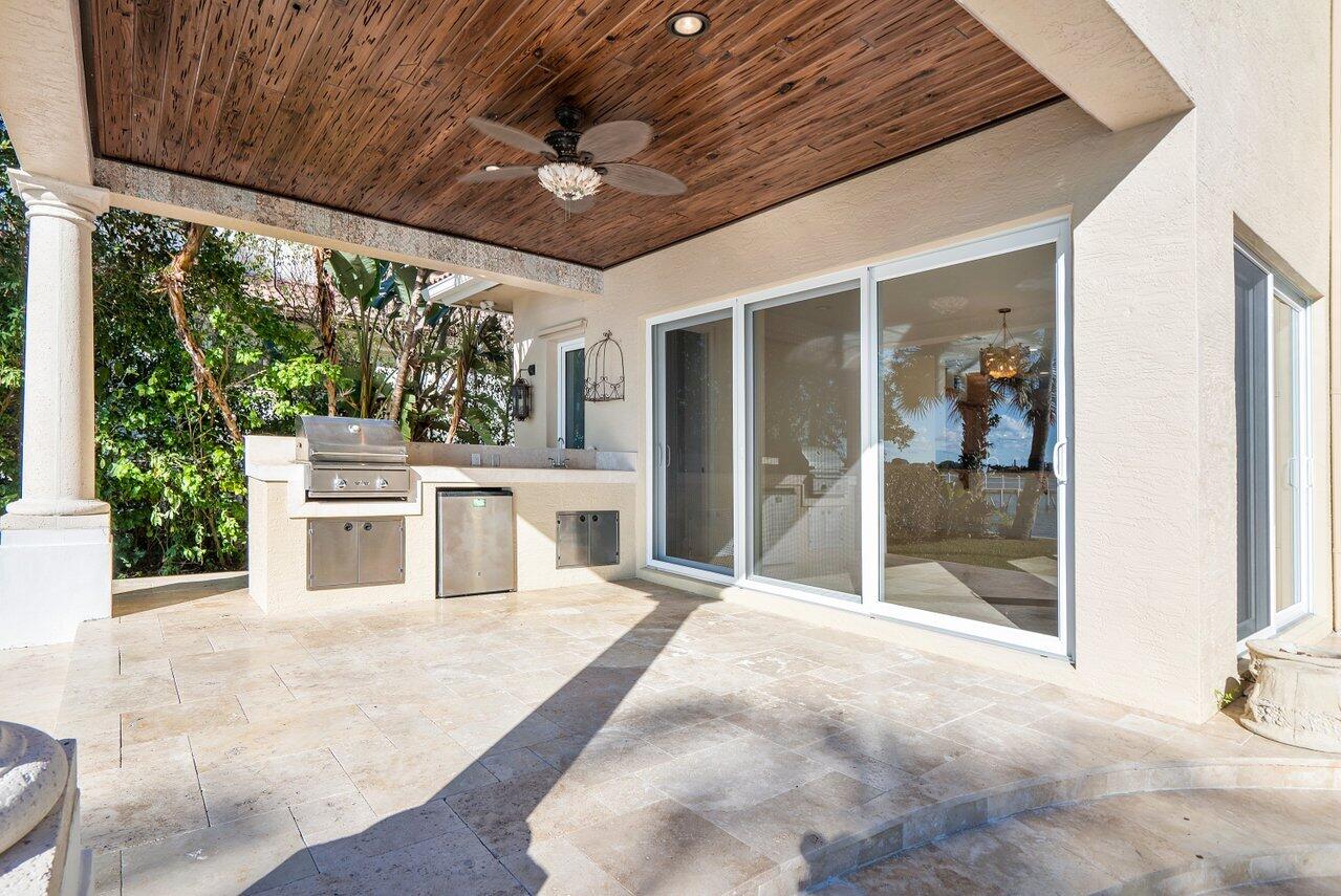 LAKE SHORES LANTANA - Residential