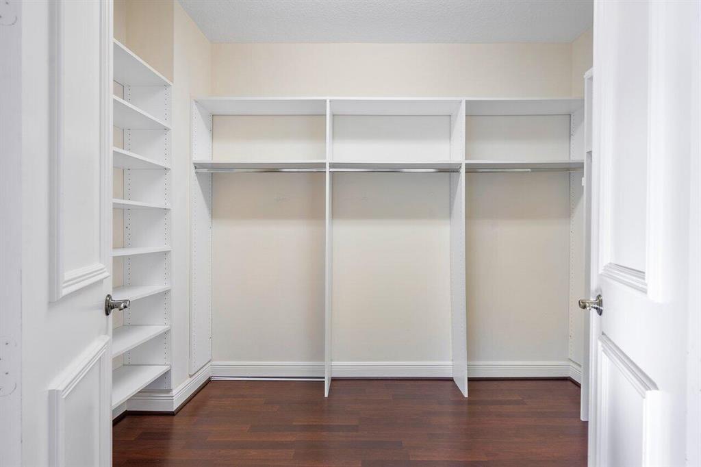 LAKE SHORES LANTANA - Residential