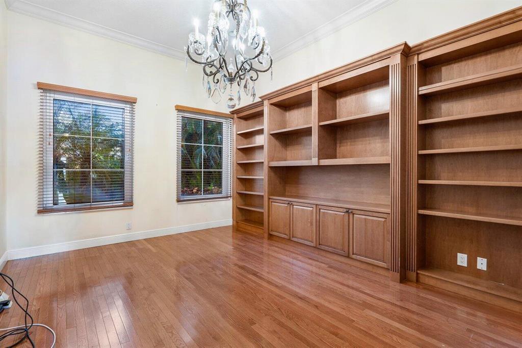 LAKE SHORES LANTANA - Residential