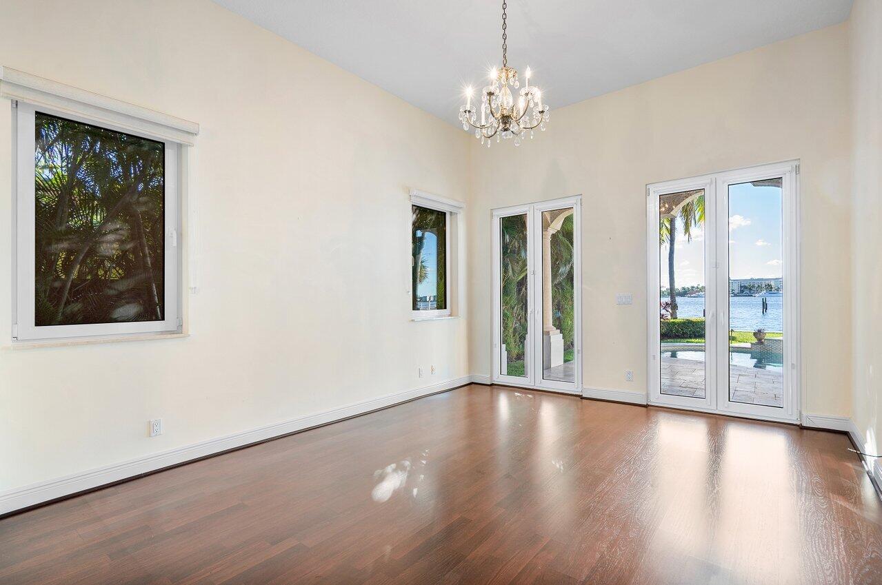 LAKE SHORES LANTANA - Residential