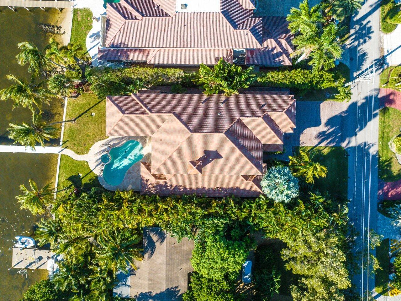LAKE SHORES LANTANA - Residential