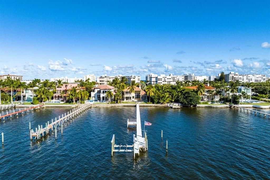 LAKE SHORES LANTANA - Residential