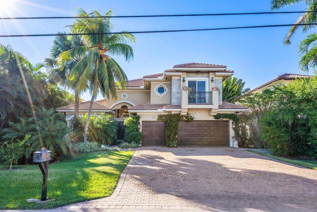 LAKE SHORES LANTANA - Residential