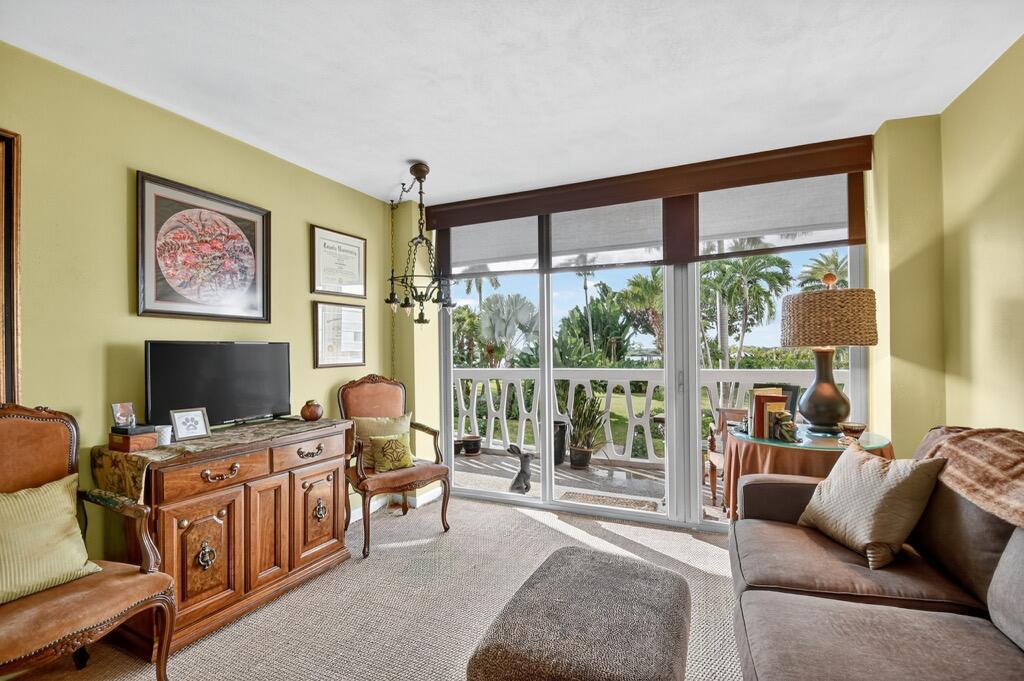 PRESIDENT OF PALM BEACH C - Residential