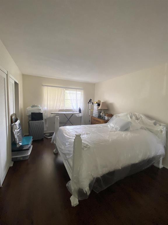 VILLAGE ROYALE CONDO 7 - Residential