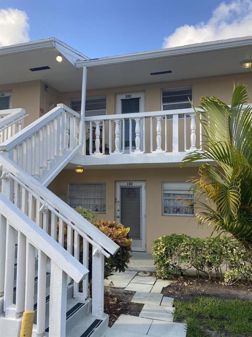 Welcome to lovely 55+ community of Village Royale in Boynton Beach. Light and bright second floor condo. Well maintained with tile throughout. Updated kitchen and baths. Close to the pool and clubhouse and all the shops and restaurants on Gateway!