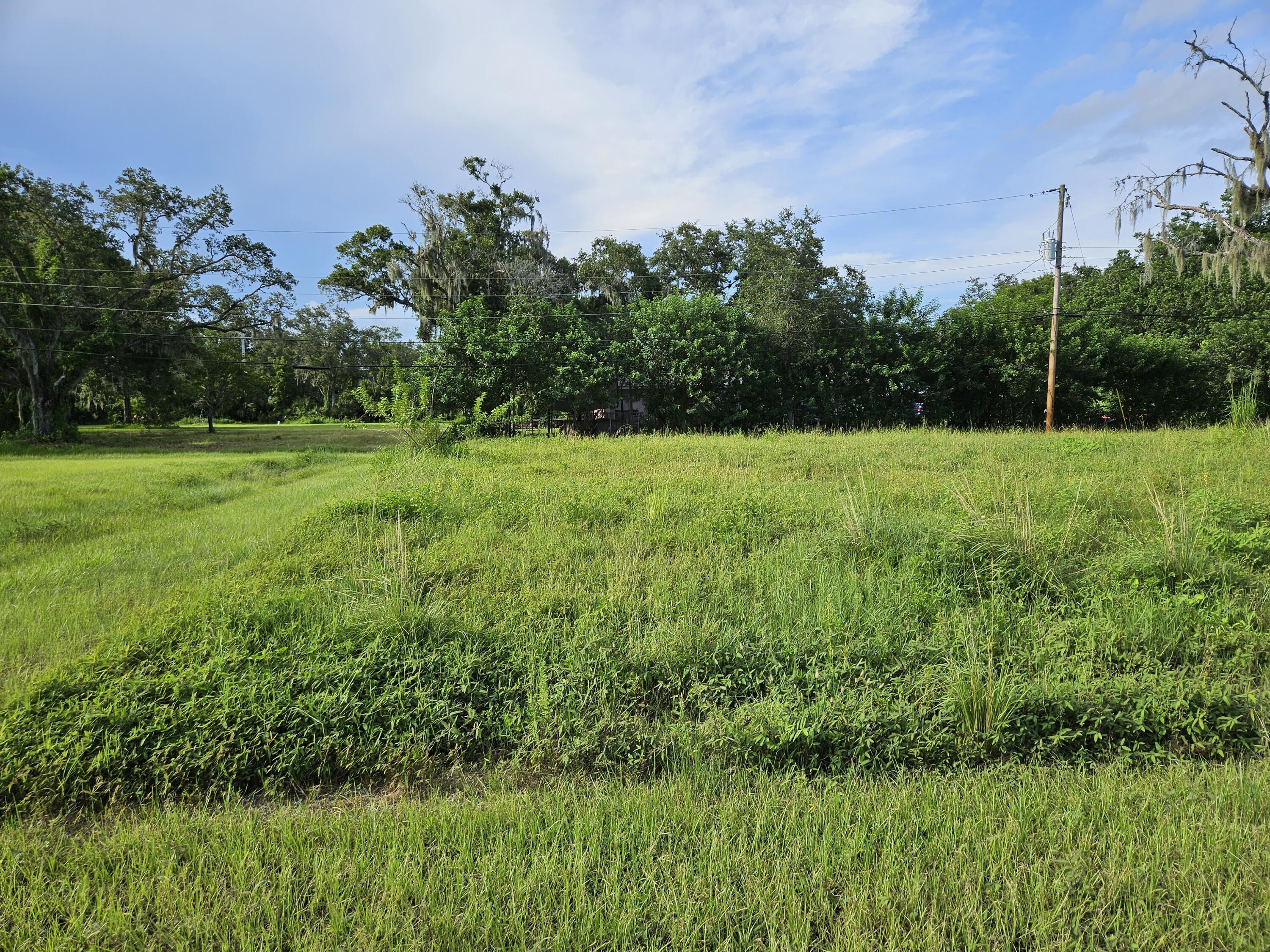 LINCOLN PARK SUB - Land