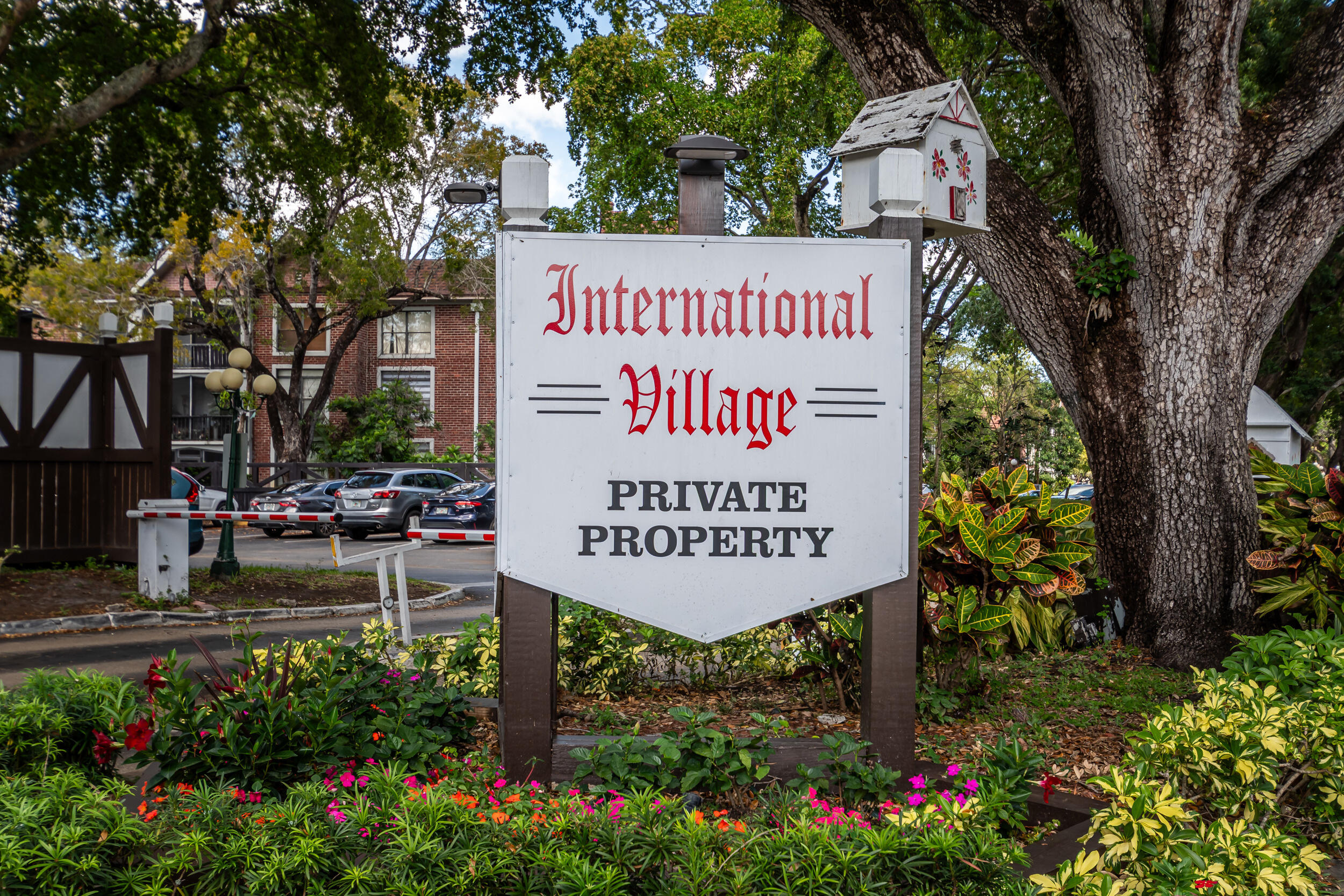 INTERNATIONAL VILLAGE - Residential