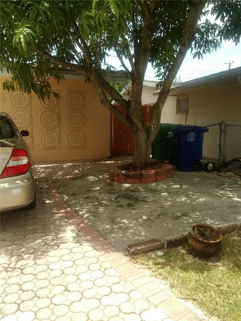 Photo of 6764 AZALEA Drive, Miramar, FL 33023 (MLS # B26052748)