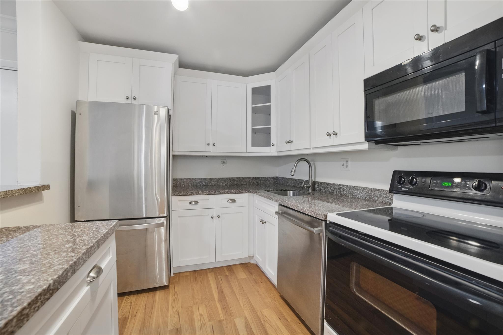 7114 Ashmont Cir 104