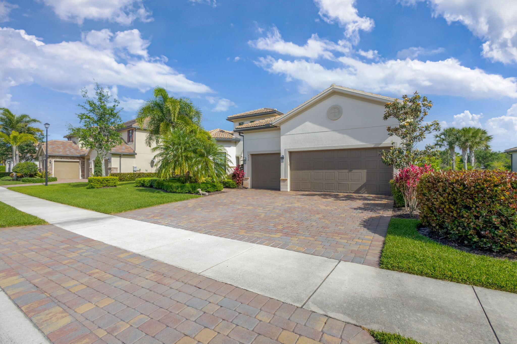 532 Sonoma Isles Circle