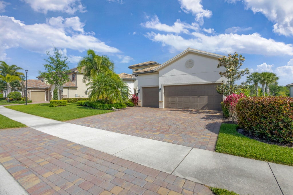 Photo of 532 Sonoma Isles Circle, Jupiter, FL 33478 (MLS # B26078530)