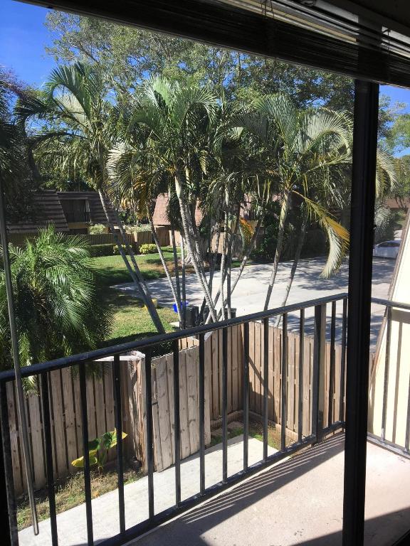 SANDALWOOD ESTATES - Residential Lease