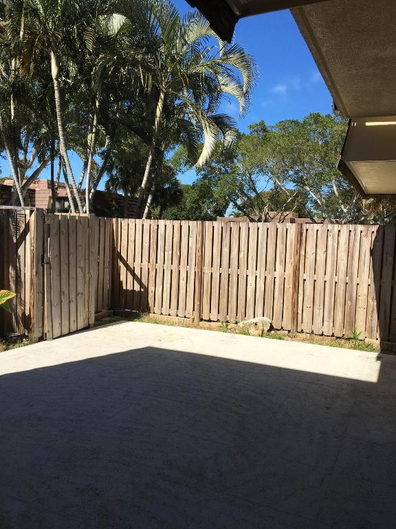 SANDALWOOD ESTATES - Residential Lease