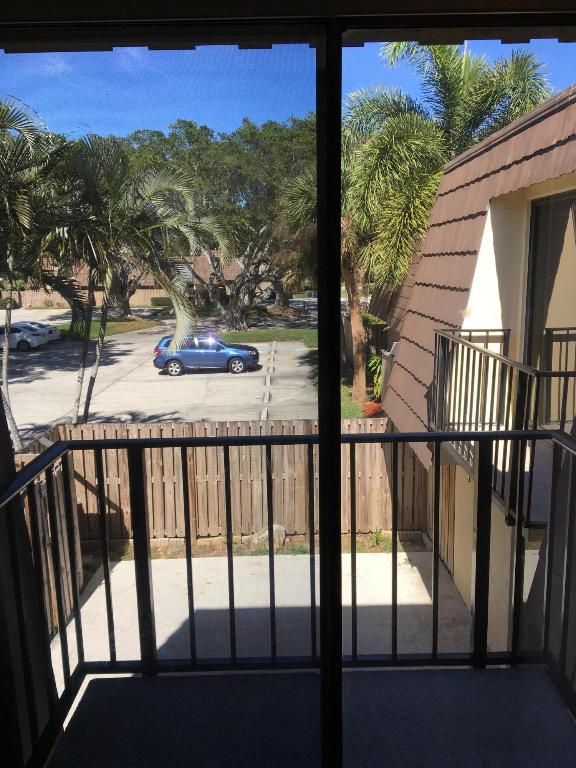 SANDALWOOD ESTATES - Residential Lease