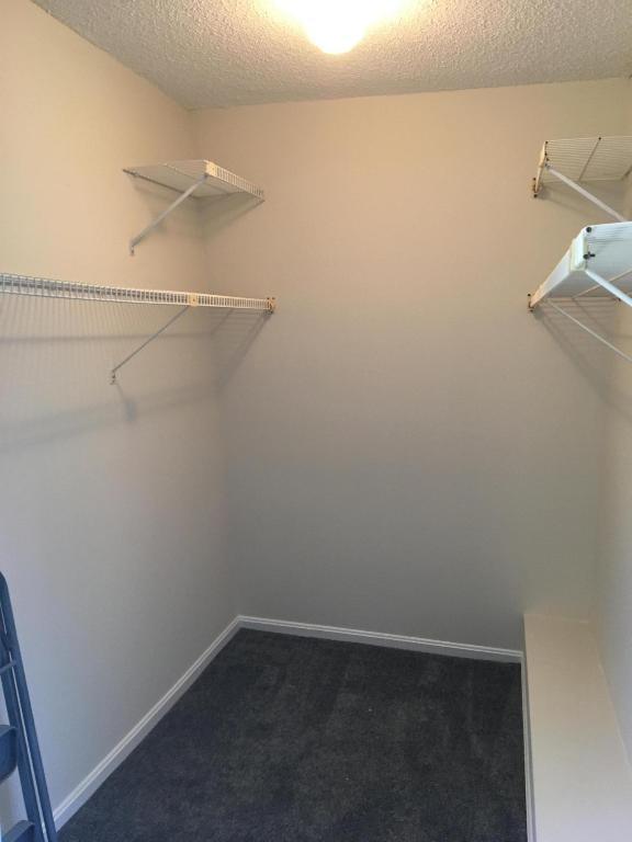 SANDALWOOD ESTATES - Residential Lease