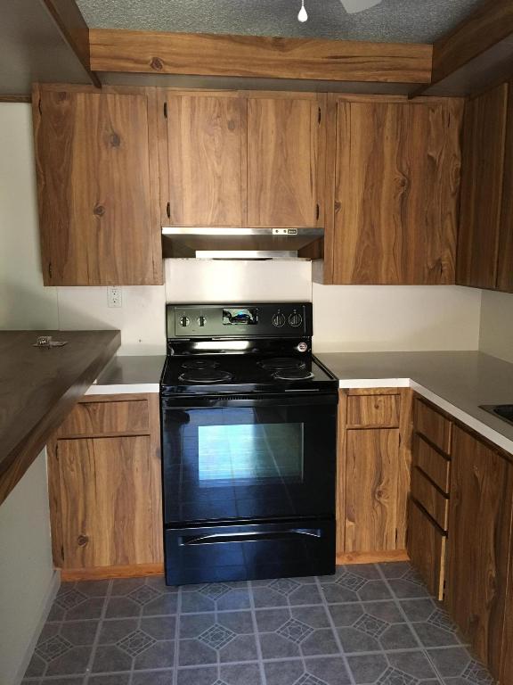 SANDALWOOD ESTATES - Residential Lease