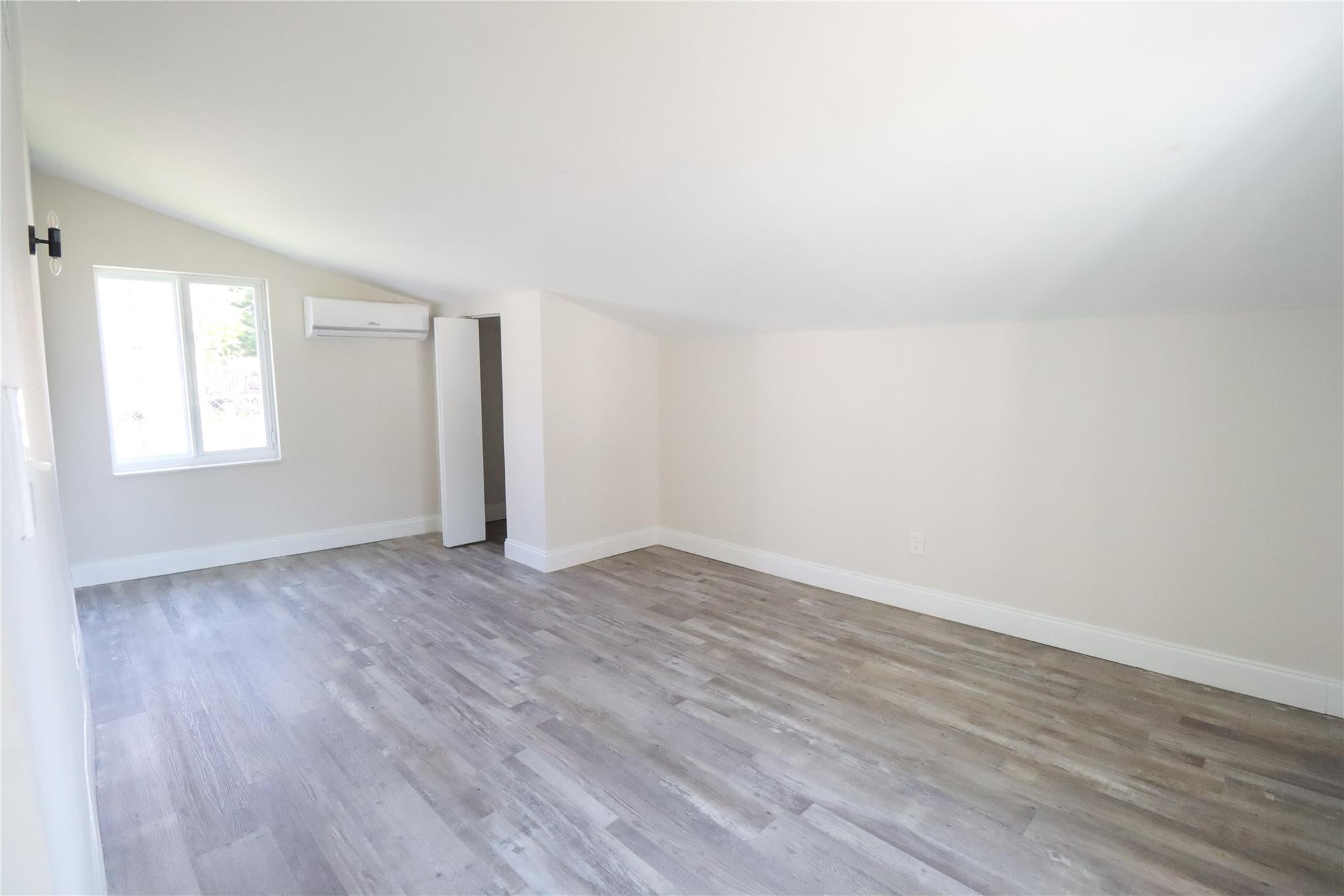 Broadview Country Club Es - Residential