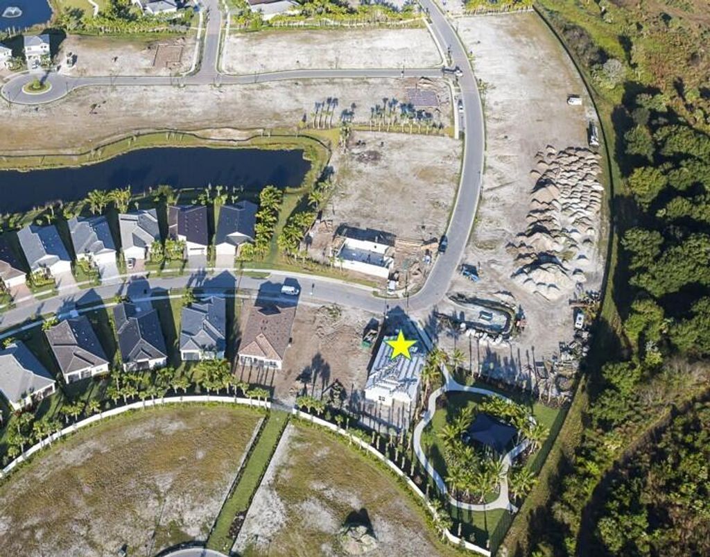 Photo of 10592 Northbrook Circle #Mainstay 45, Palm Beach Gardens, FL 33412 (MLS # R11133577)