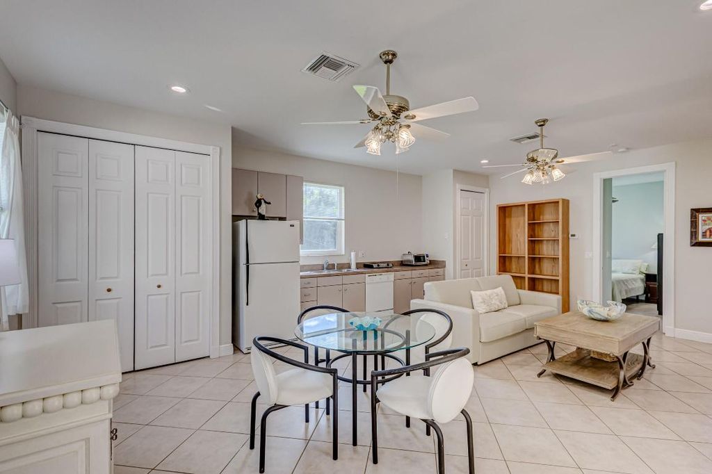 Photo of 7844 154th Court N, Palm Beach Gardens, FL 33418 (MLS # R10940955)