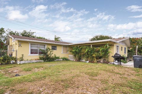 3208 Prince Drive Lake Worth FL 33461