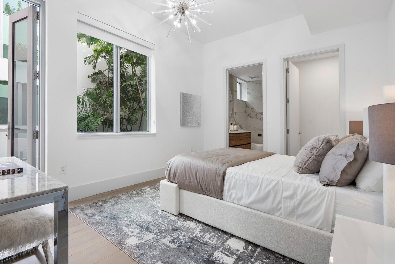 1625 OCEAN - Residential