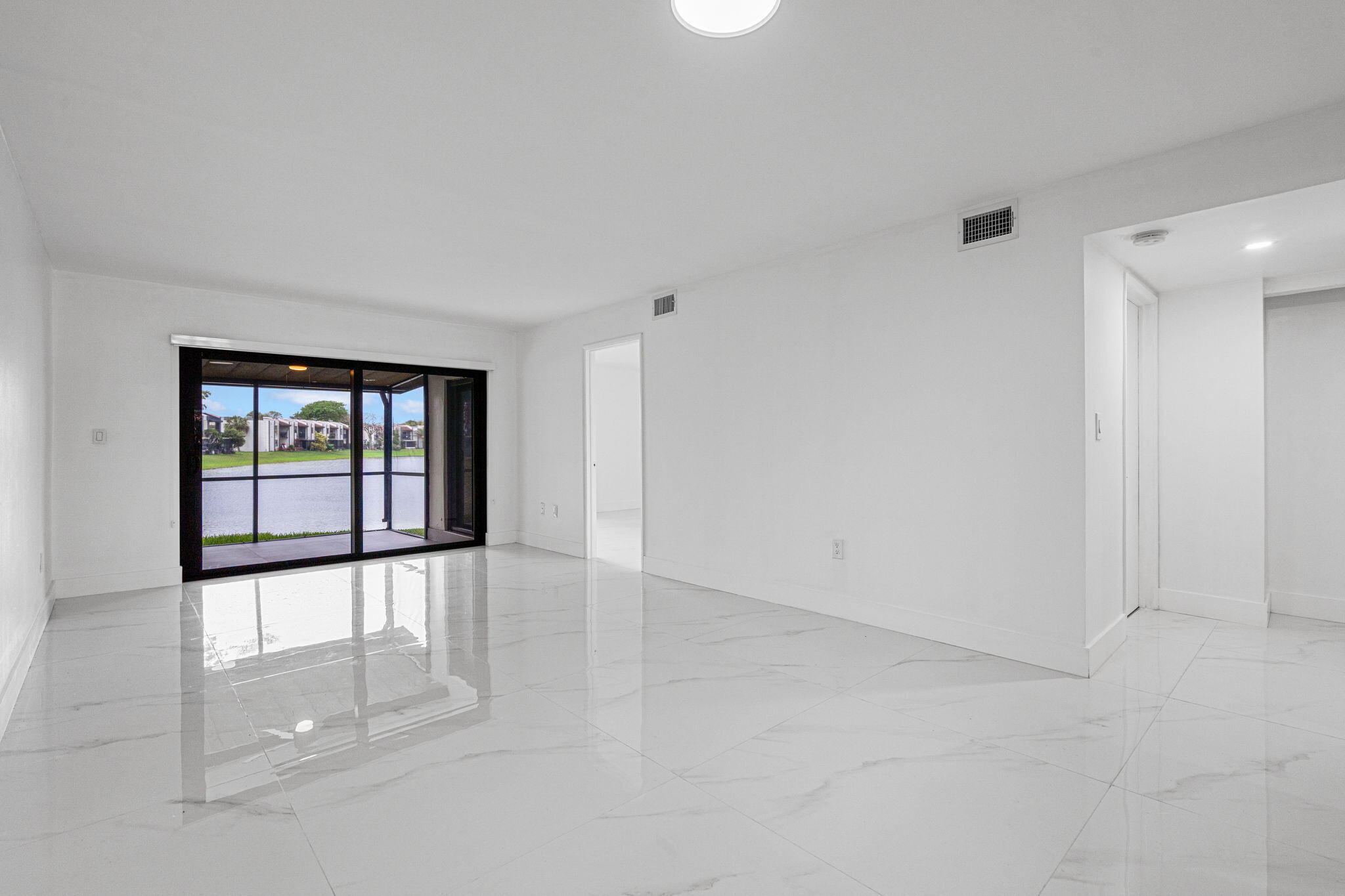 WEST LAKE VILLAGE II CONDO PH V - Residential