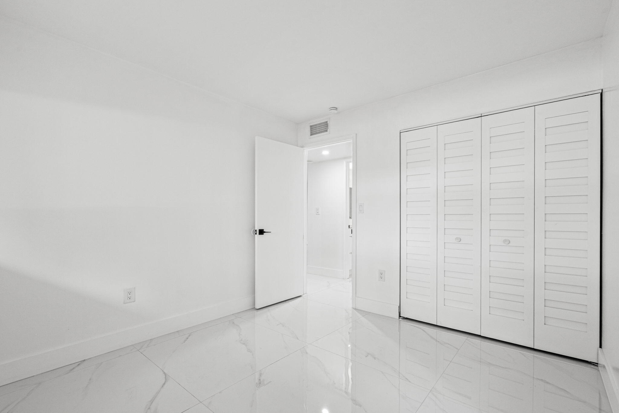 WEST LAKE VILLAGE II CONDO PH V - Residential