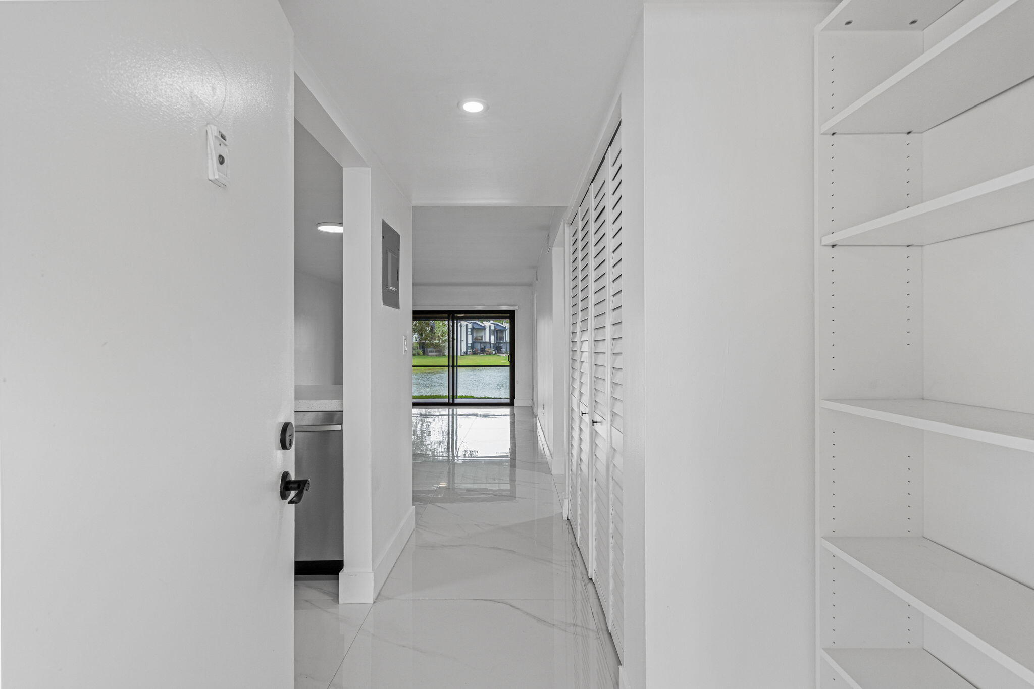WEST LAKE VILLAGE II CONDO PH V - Residential