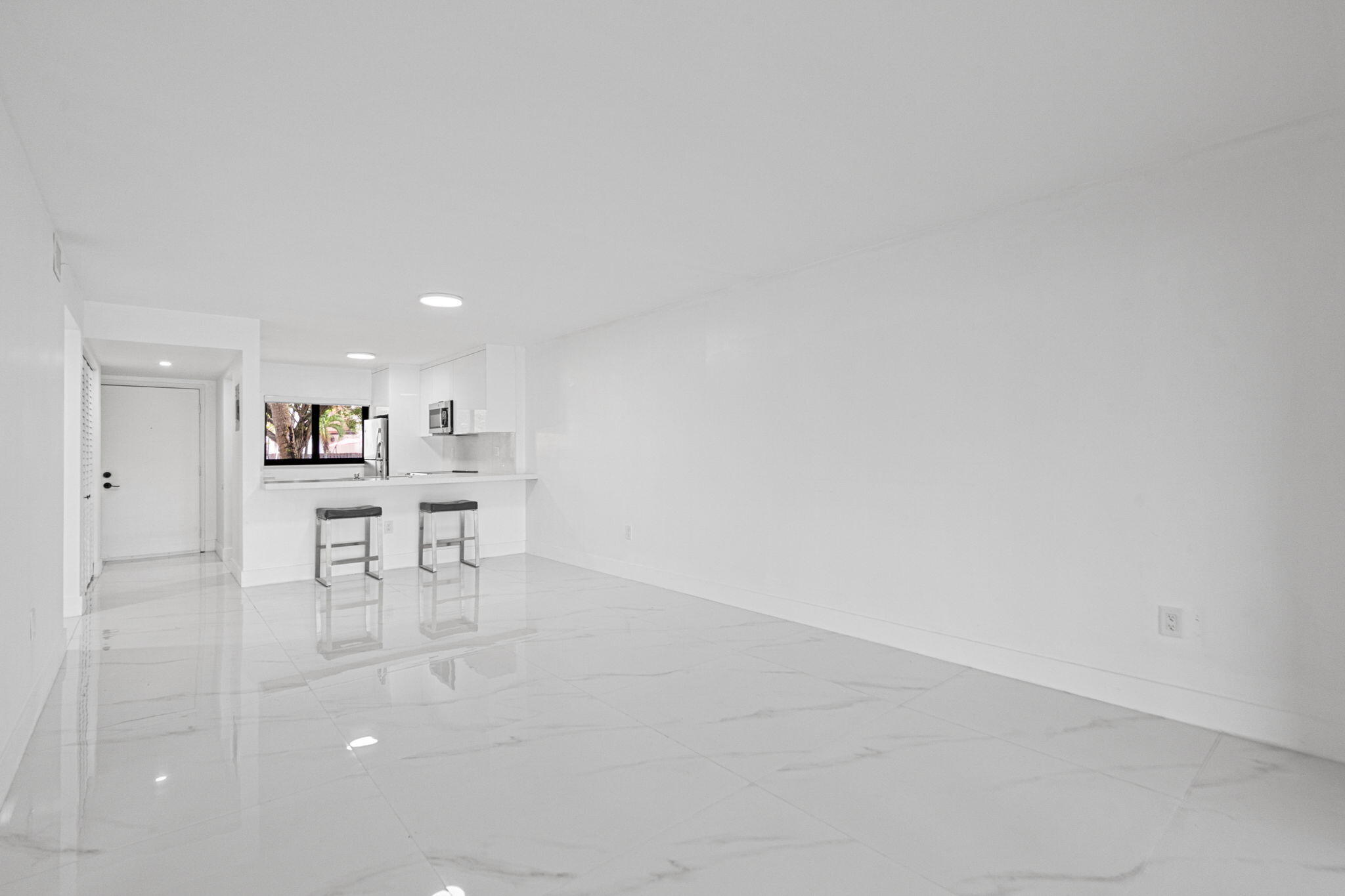WEST LAKE VILLAGE II CONDO PH V - Residential