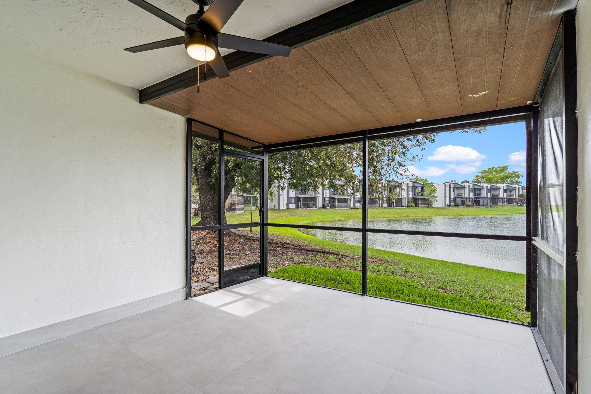 WEST LAKE VILLAGE II CONDO PH V - Residential