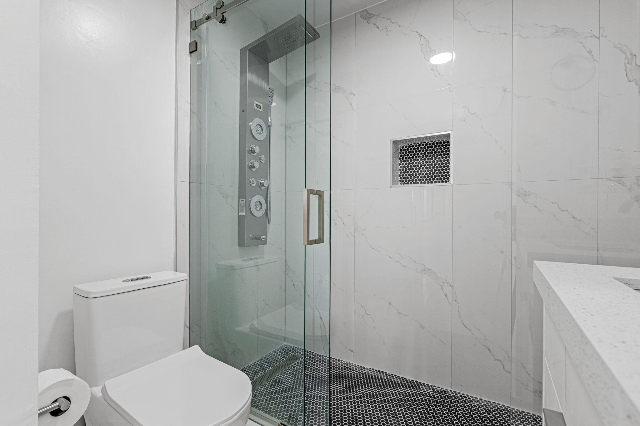 WEST LAKE VILLAGE II CONDO PH V - Residential