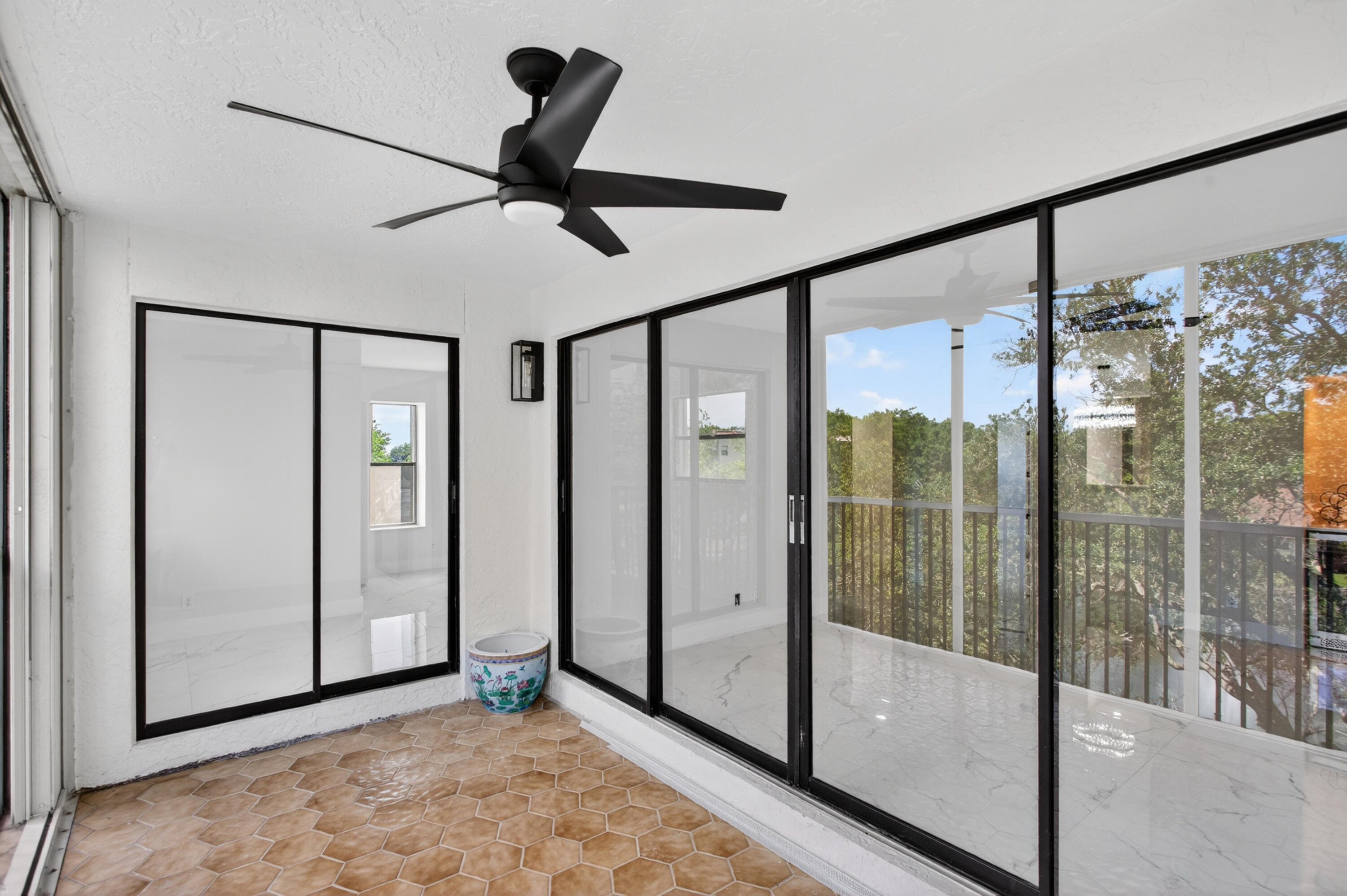 HAMMOCKS-LAKE FOREST CONDO - Residential