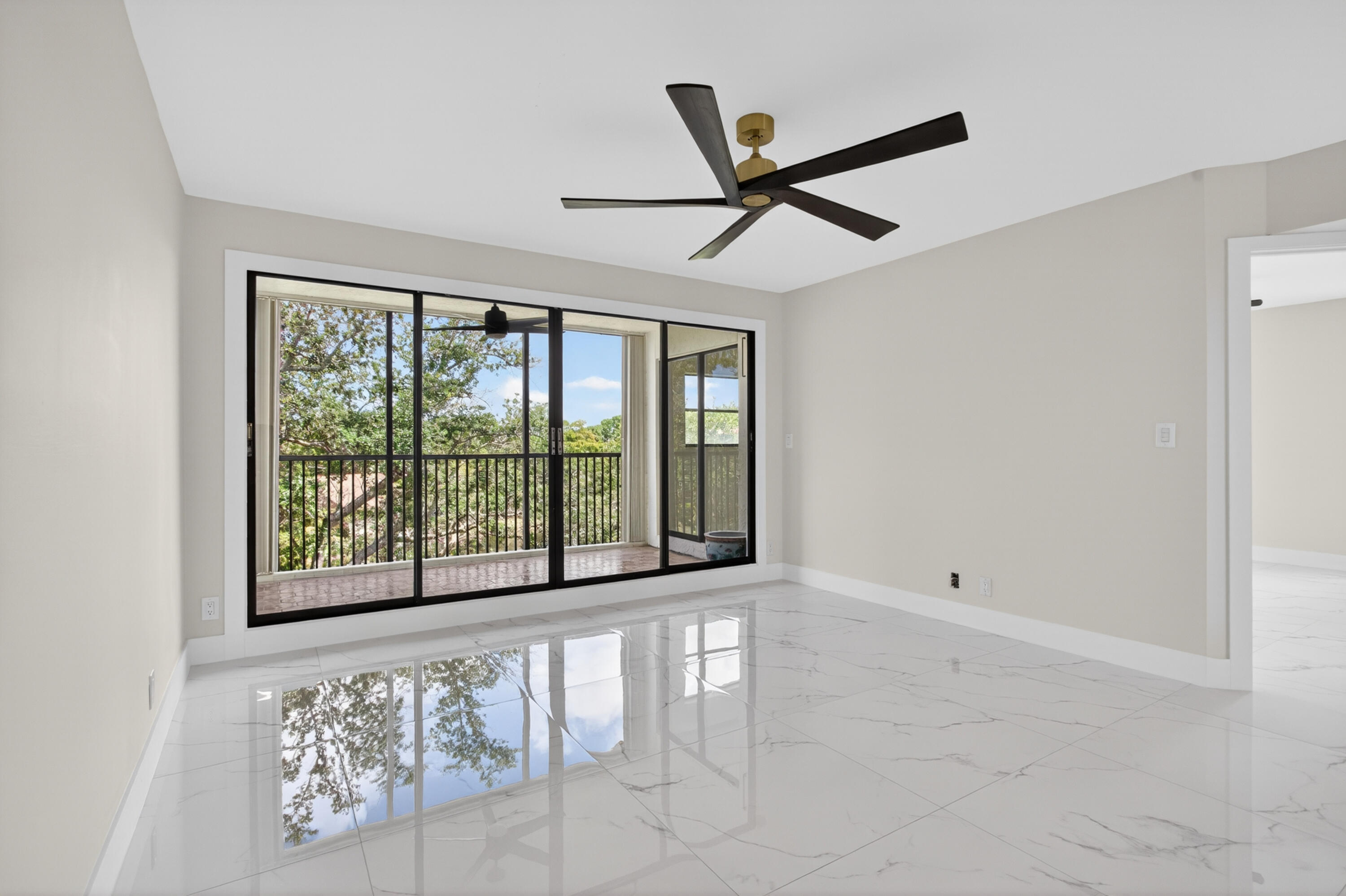 HAMMOCKS-LAKE FOREST CONDO - Residential
