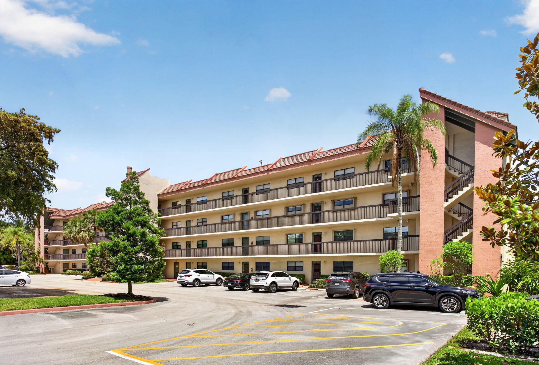 HAMMOCKS-LAKE FOREST CONDO - Residential