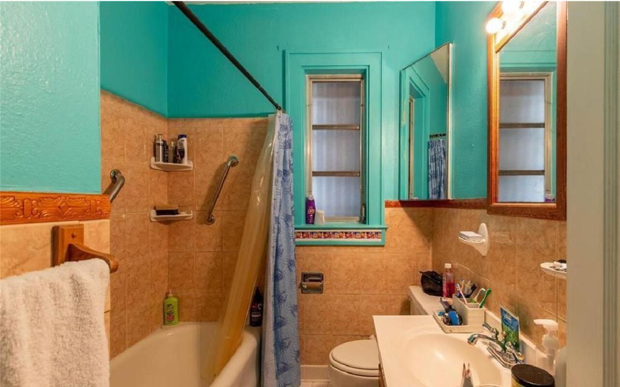 S/D OF 21-44-43, W 1/2 IN - Residential