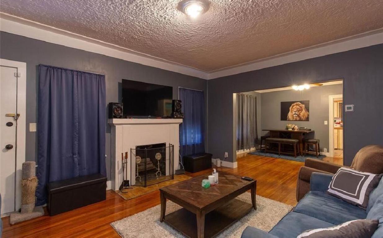 S/D OF 21-44-43, W 1/2 IN - Residential