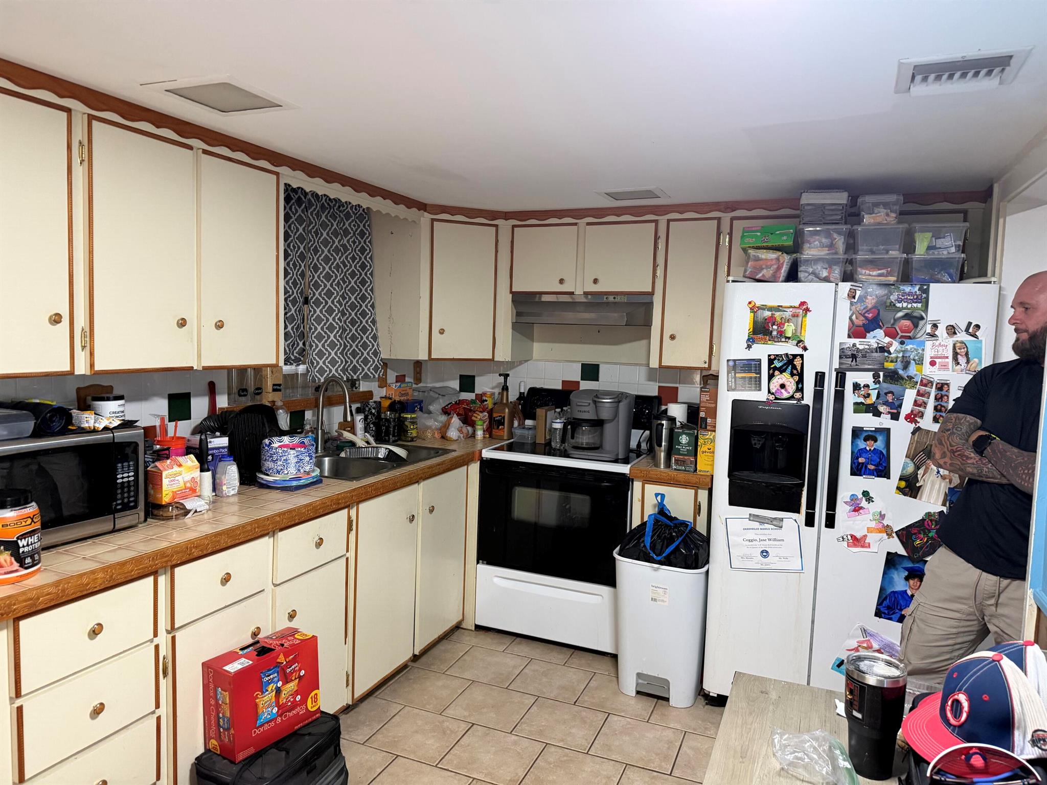 S/D OF 21-44-43, W 1/2 IN - Residential